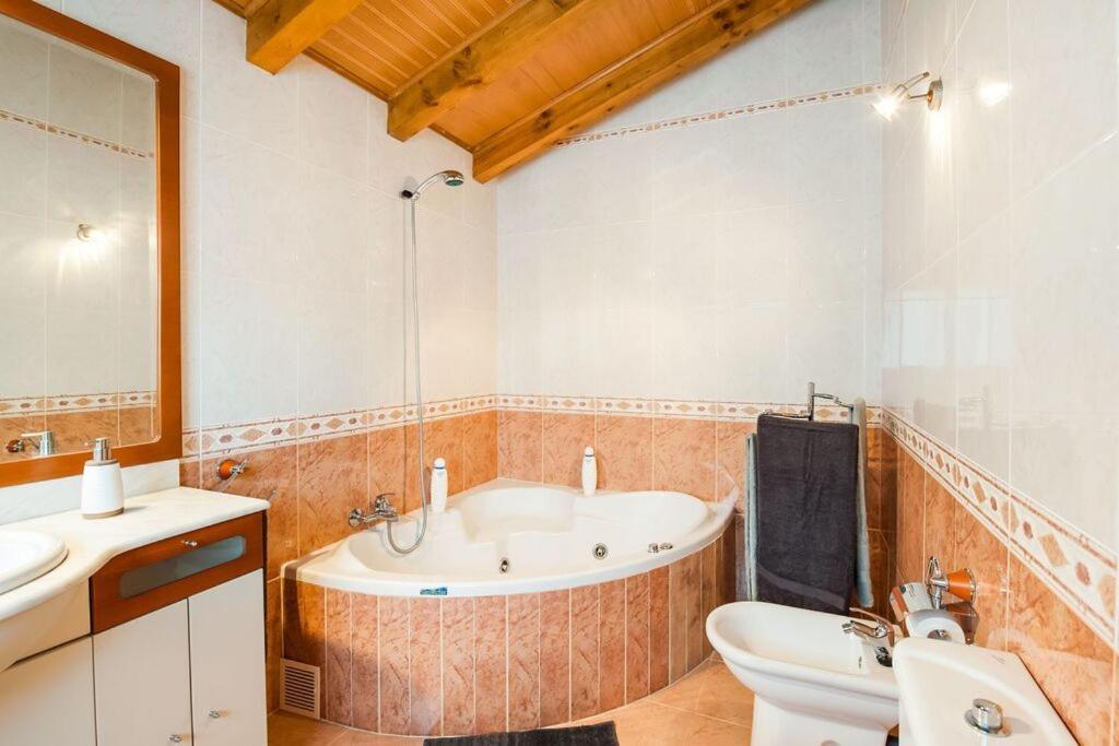Magnifica Casa Con Jardin, Bbq E Hidromasaje Villa Leitza  Exterior photo